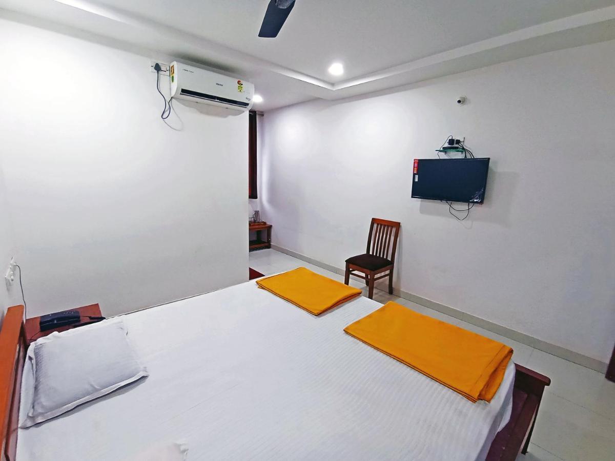 Staymaker Shri Shakti Residency Hubli Exterior photo