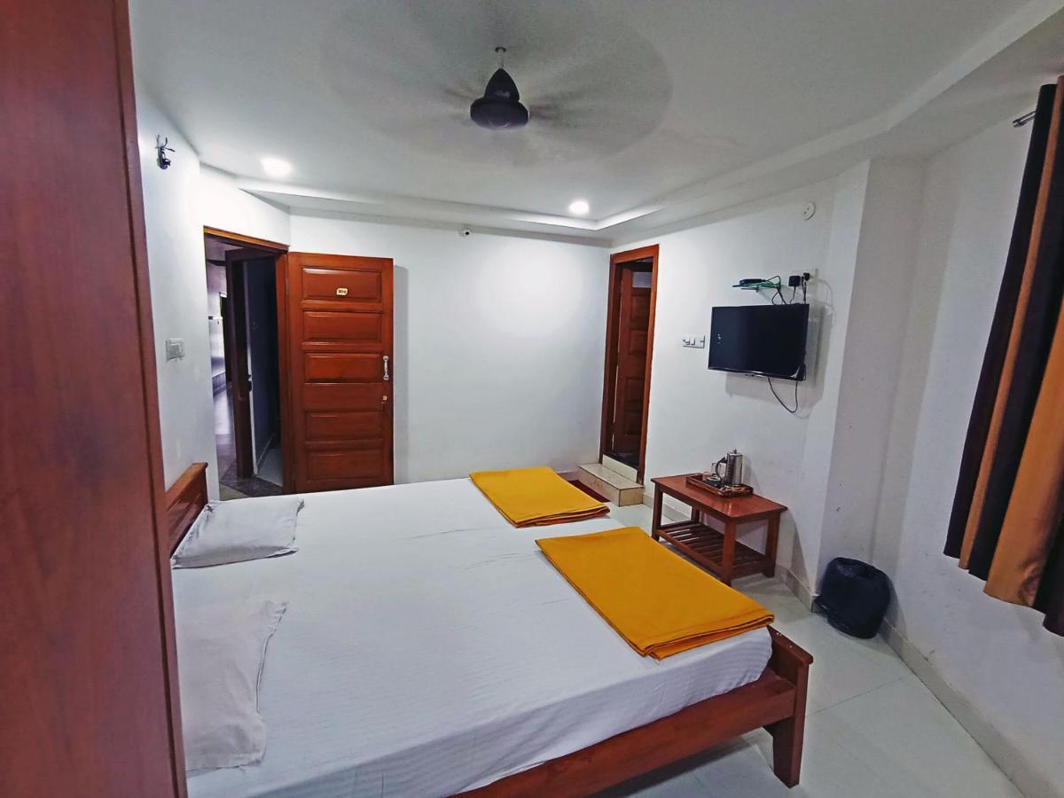 Staymaker Shri Shakti Residency Hubli Exterior photo