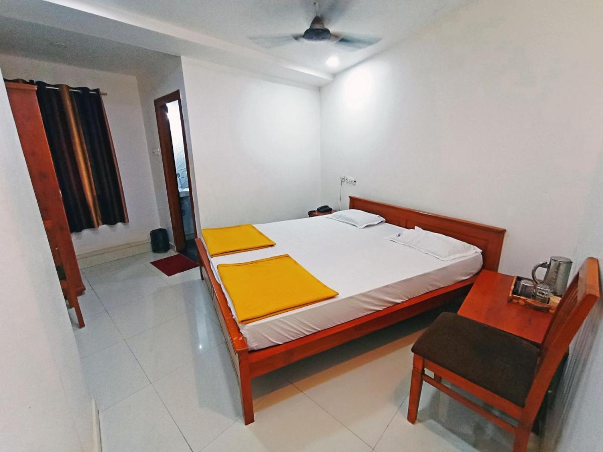 Staymaker Shri Shakti Residency Hubli Exterior photo