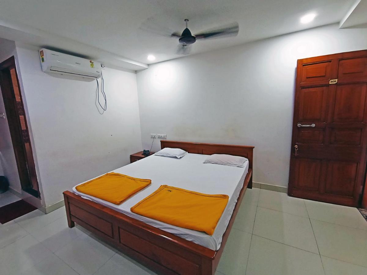 Staymaker Shri Shakti Residency Hubli Exterior photo