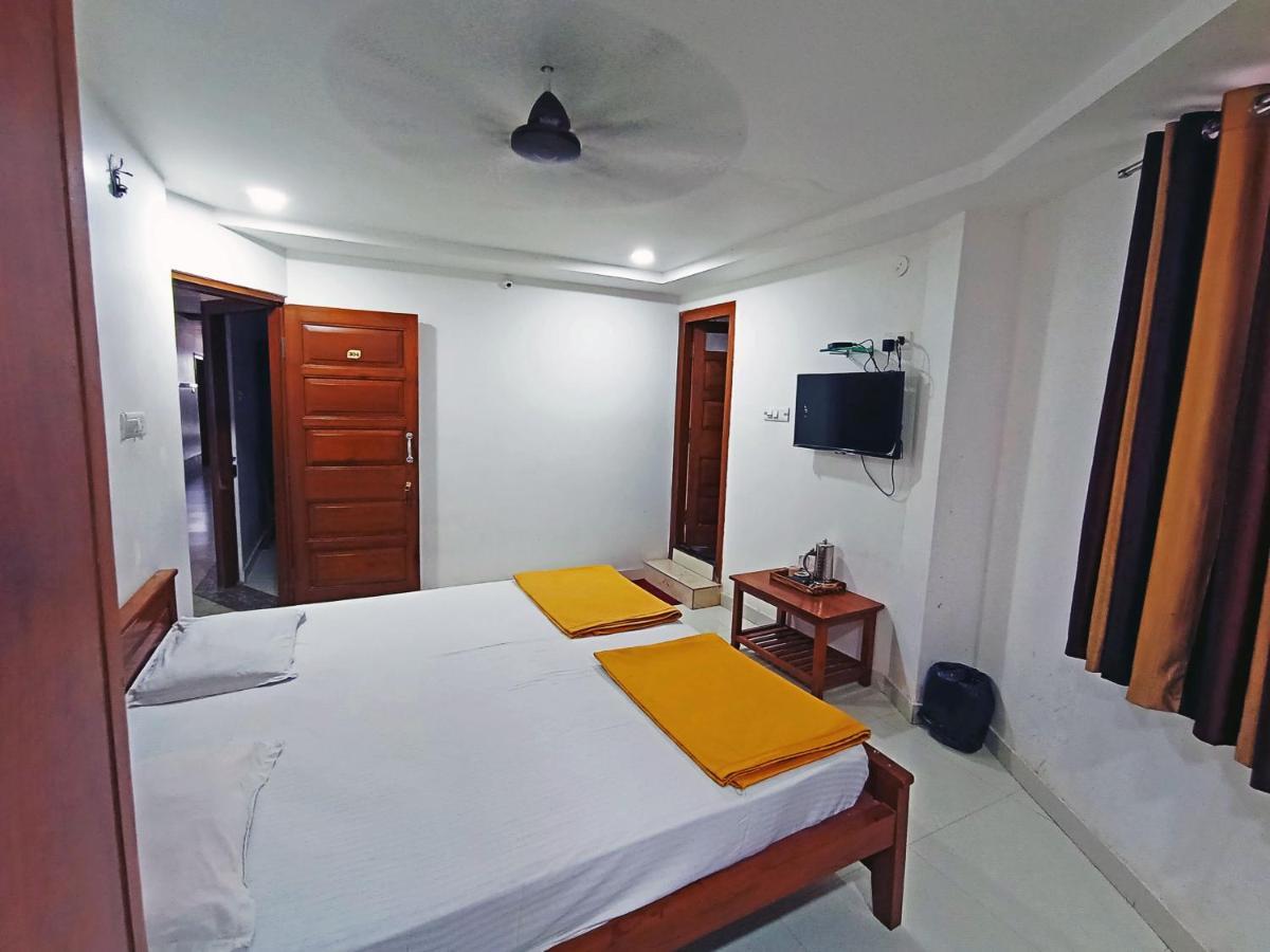 Staymaker Shri Shakti Residency Hubli Exterior photo