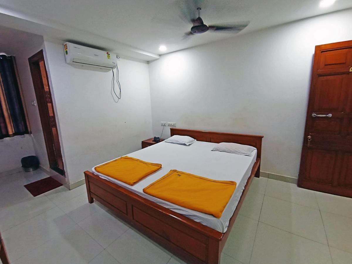 Staymaker Shri Shakti Residency Hubli Exterior photo