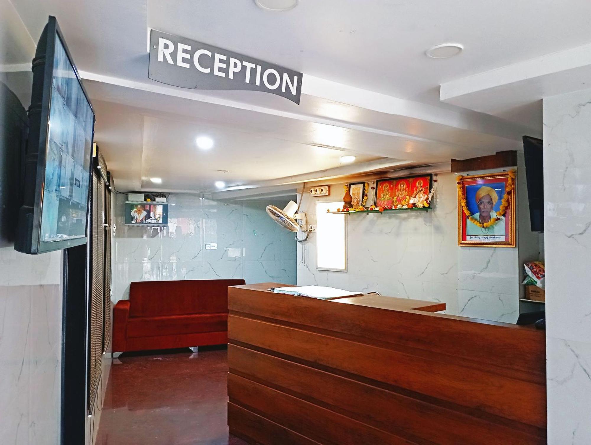 Staymaker Shri Shakti Residency Hubli Exterior photo