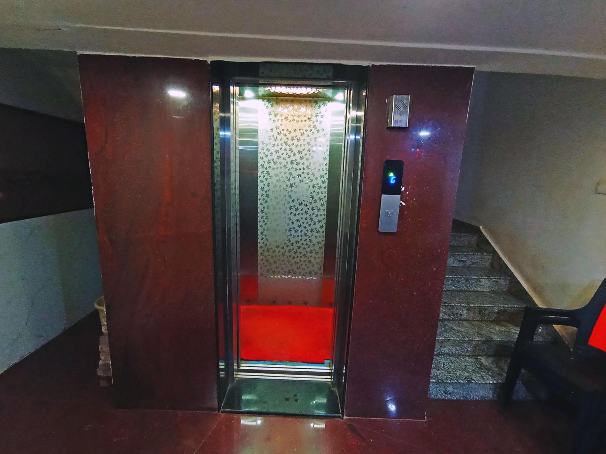Staymaker Shri Shakti Residency Hubli Exterior photo